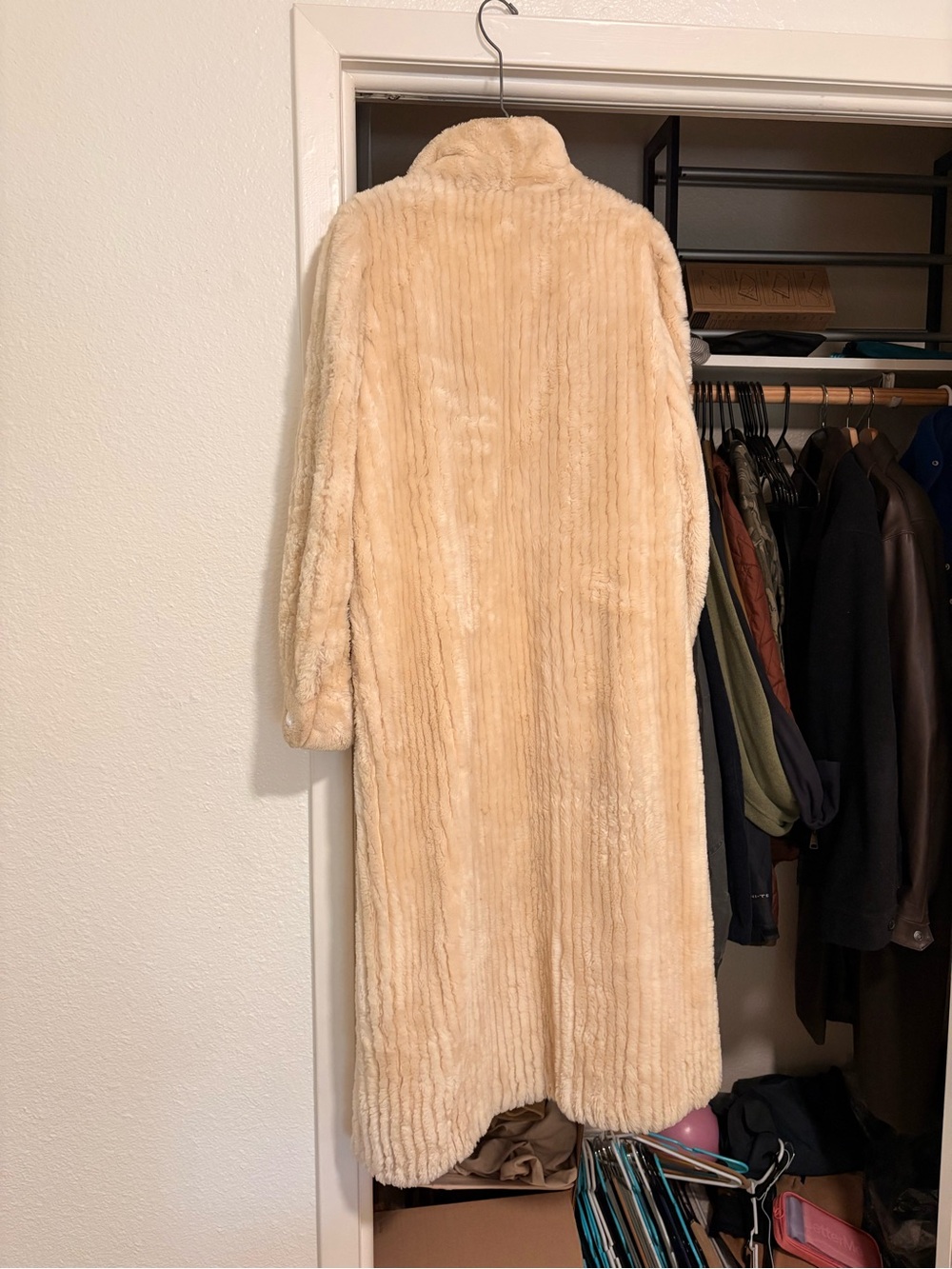 1970’s Vintage Dior Full-Length Beaver Fur Coat - Picture 2 of 7